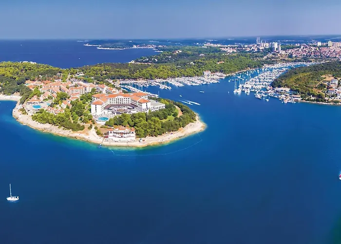 Pet Friendly In With Kitchen * Pula