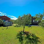 4 Bedroom Lovely In *