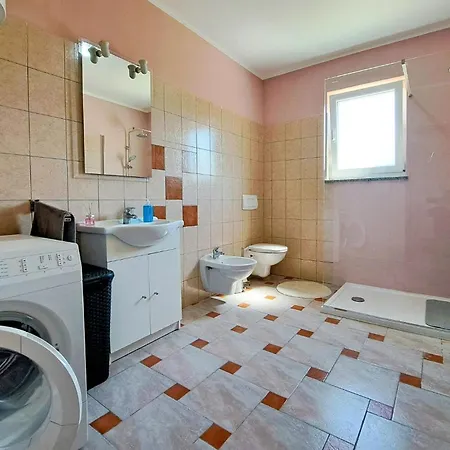 Pet Friendly In With Kitchen * Pula