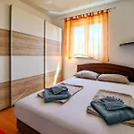 4 Bedroom Lovely In